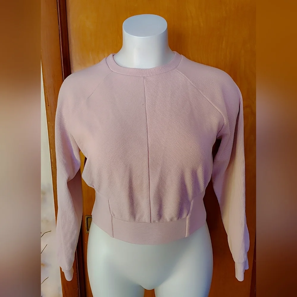 🌸 EXPRESS Pale Pink Geometric Long Sleeve Top – Size L 🌸 - Picture 4 of 8